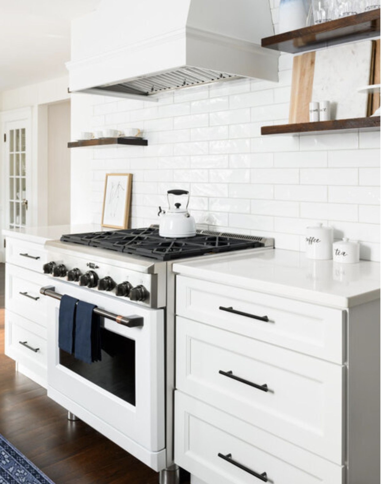 10 Stylish White Kitchen Appliance Ideas for Any Kitchen - white kitchen appliances