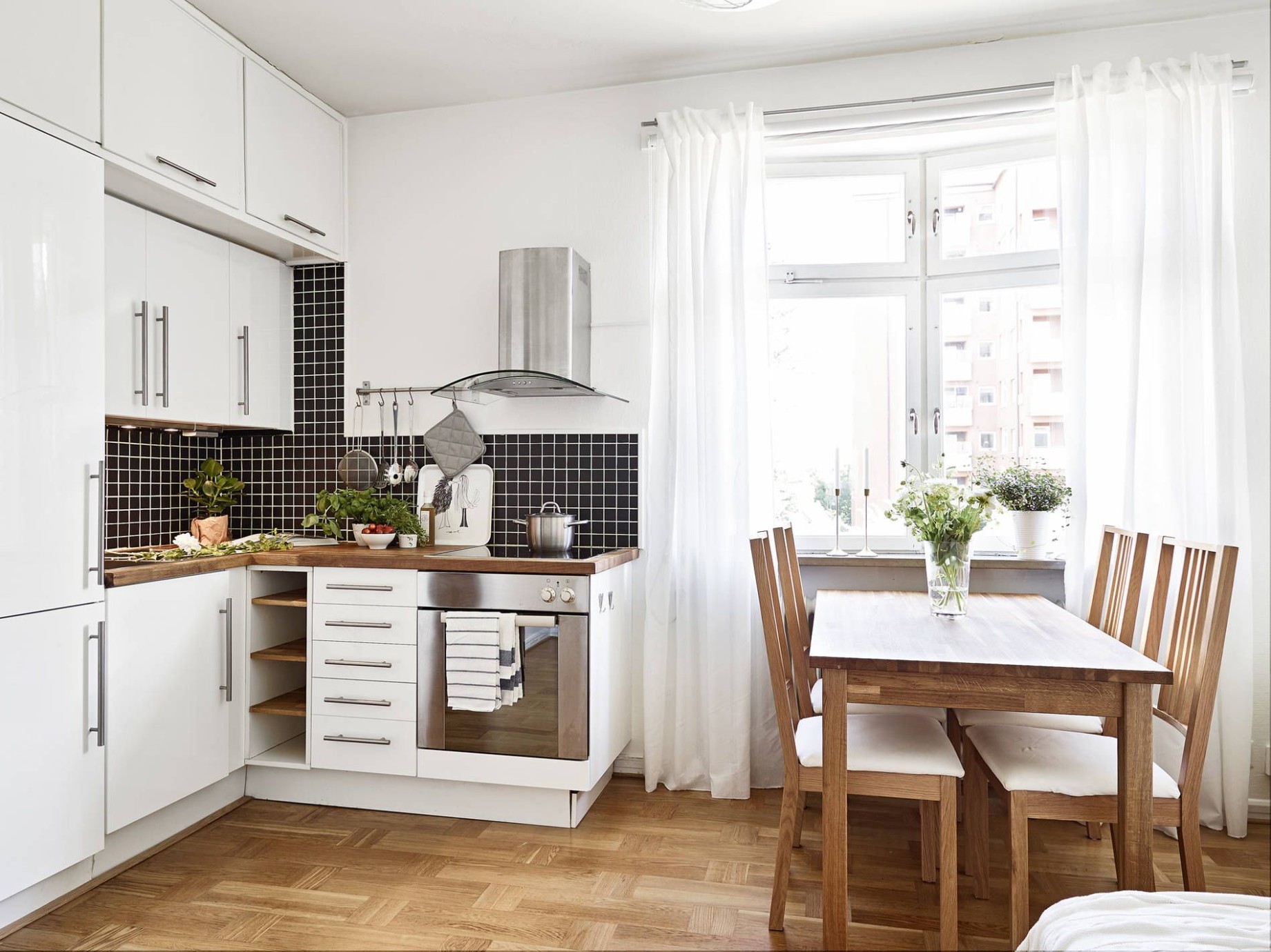 5 Space-Making Hacks for Small Kitchens - what is the best way to build a small kitchen?