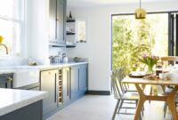 How to make a small kitchen look bigger – 4 expert tips and